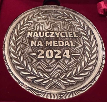 Nauczyciel na medal to...